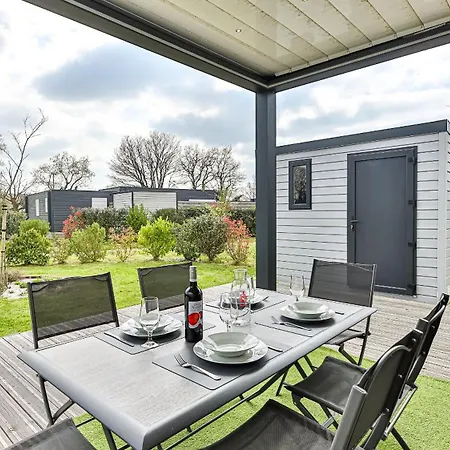 Havre Lumineux Pour Se Ressourcer Et Déconnecter - Bord De Chalet *