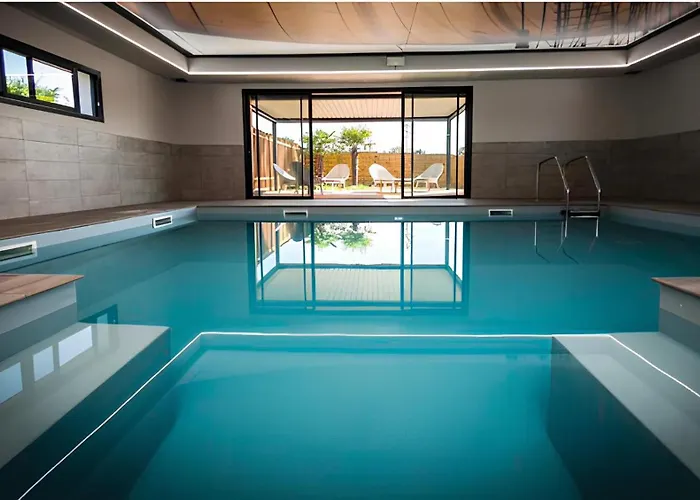 Deconnexion En Bord De Confort Et Serenite Piscine Sauna Fitness