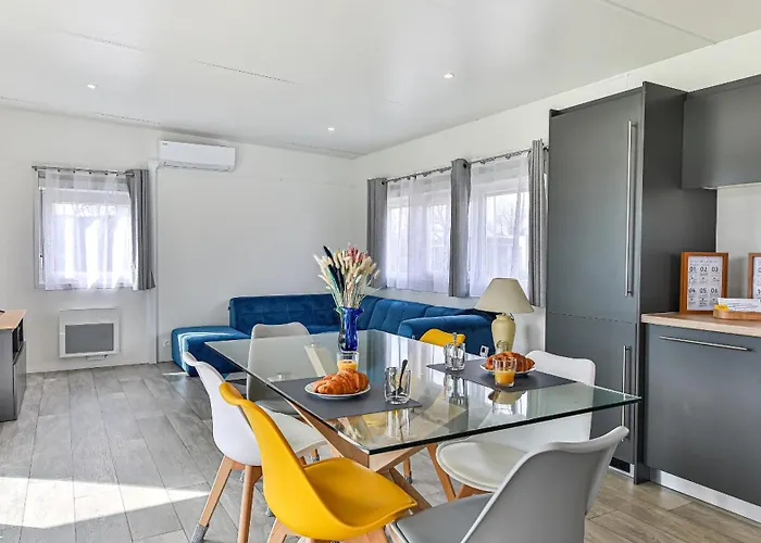 Deconnexion En Bord De Confort Et Serenite Piscine Sauna Fitness Шале